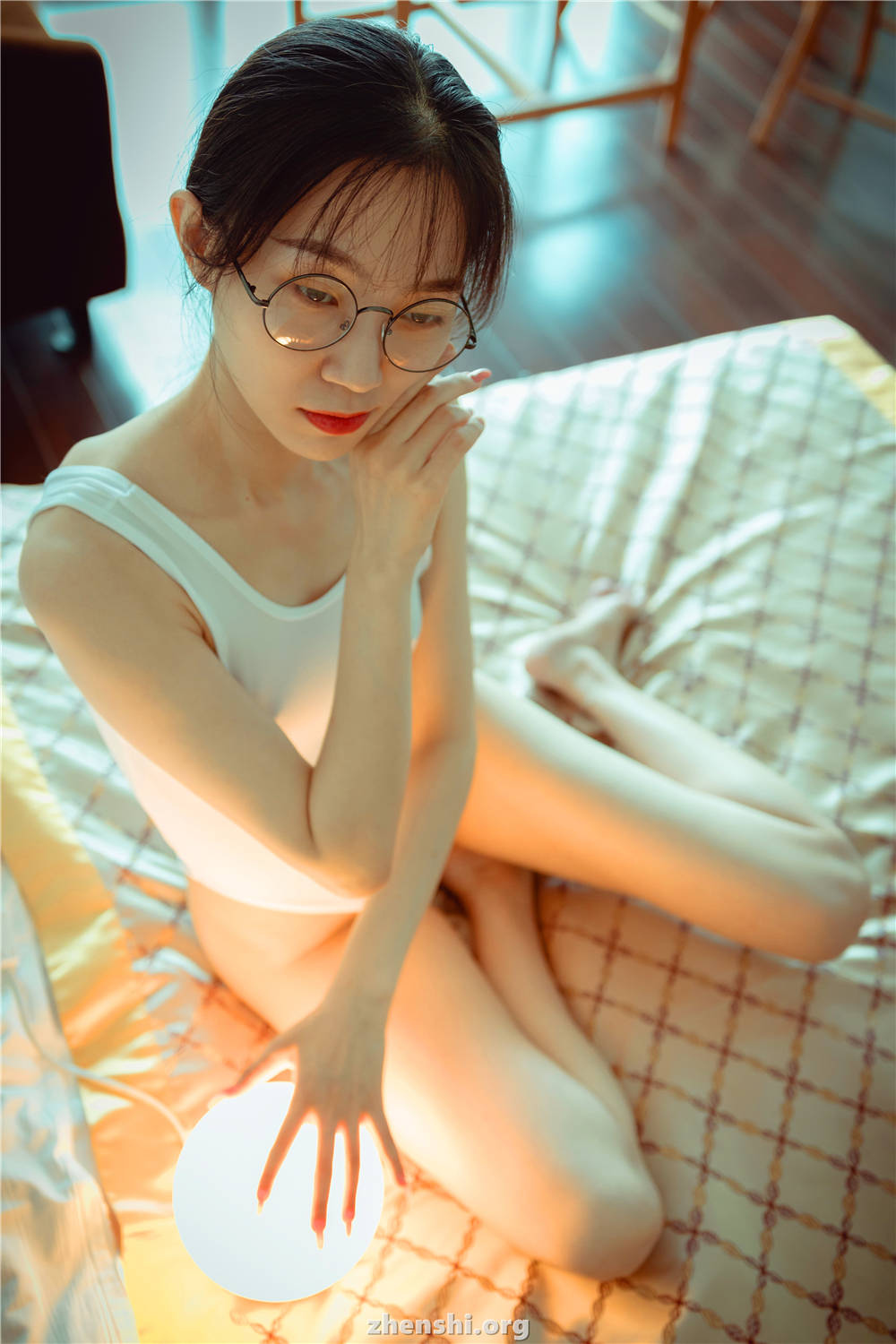  (4)