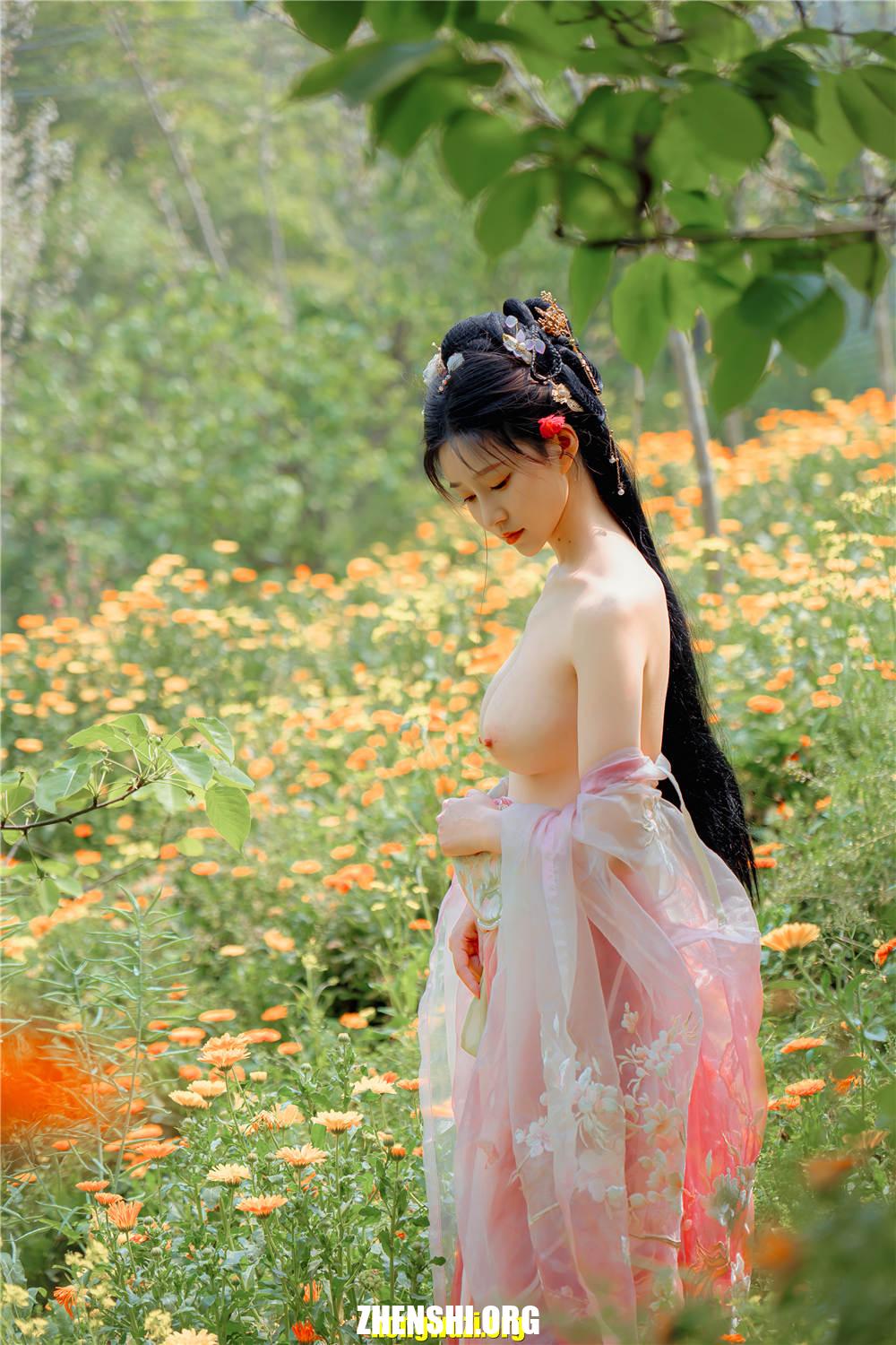 Cosplay Coser@年年Nnian – 海棠仙 84P 657MB